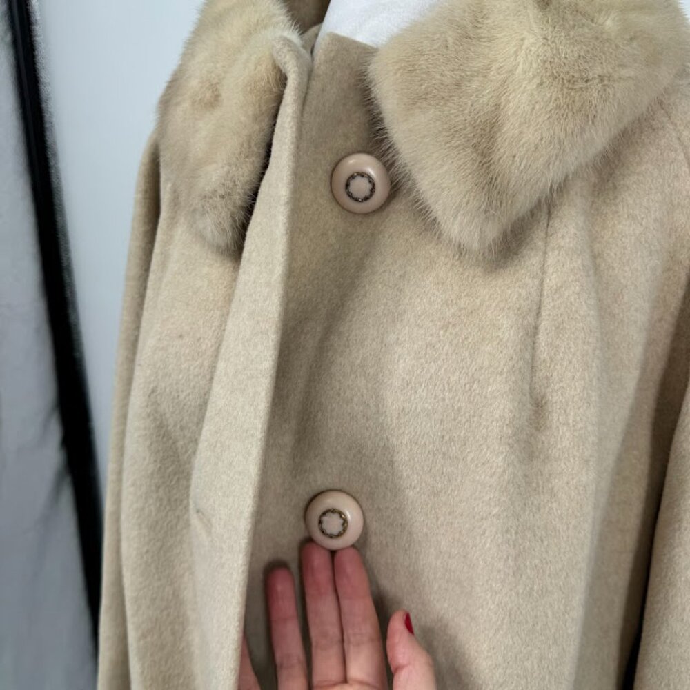 Vintage Levy's of Savannah Fur Collar Wool Coat - Size L - Picture 5 of 13